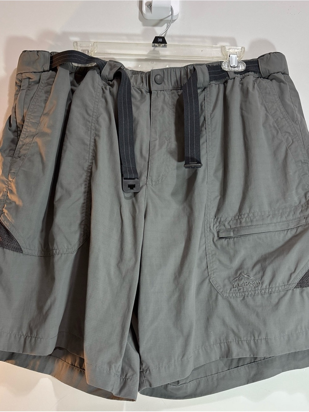 L L Bean Men's Outdoor Utility Shorts in Gray. 1163